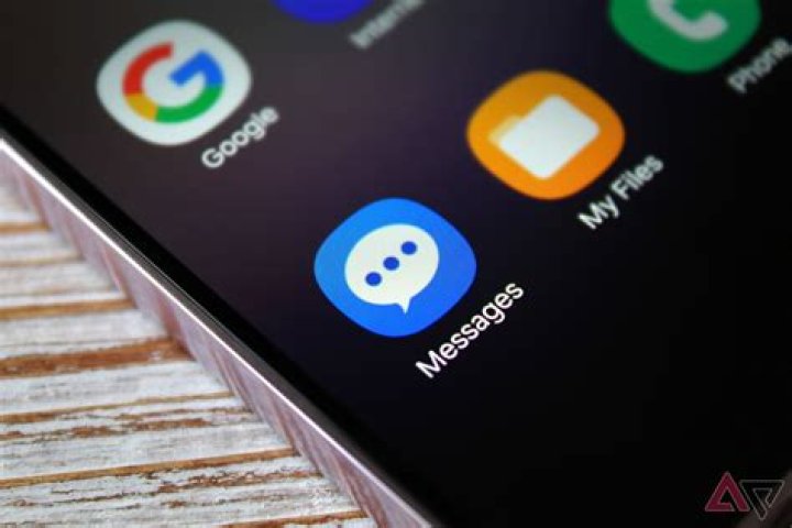 What do green messages mean on Samsung?